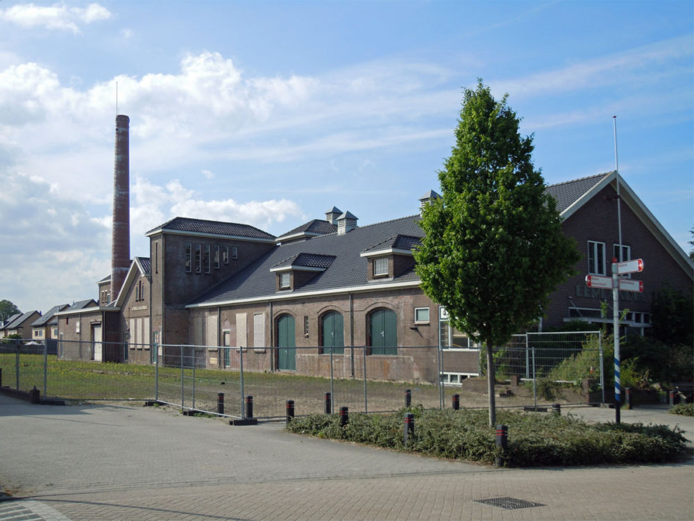Bunschoten Veenestraat - Eemlandia melkfabriek uit 1918