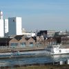 Douwe Egberts, Hamburger en Metaaldraadlampenfabriek ‘Holland’
